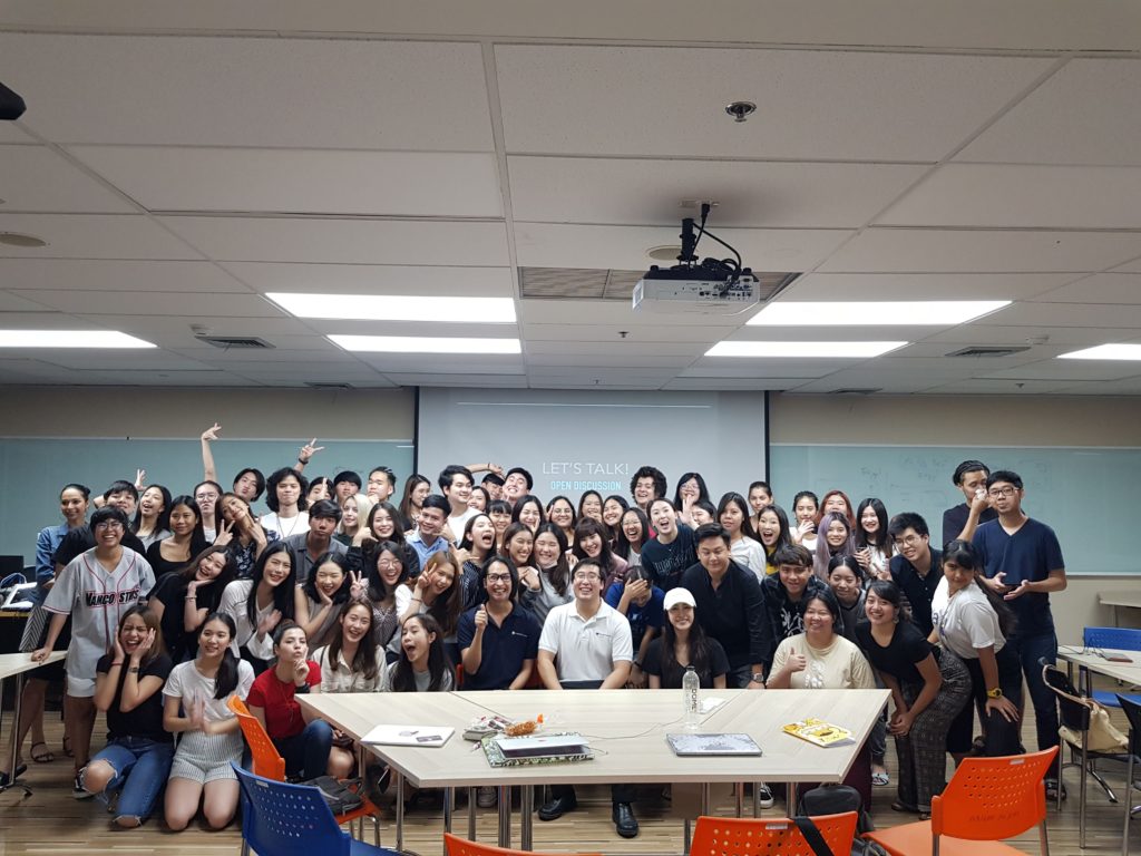 A group of fantastic students at Thammasat Lecture!